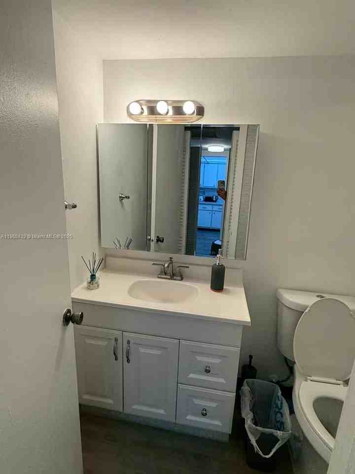 401 Golden Isles Dr #401-916 - Photo 2 of 15