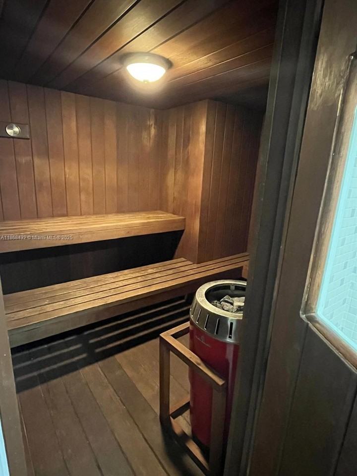 401 Golden Isles Dr #401-916 - Photo 4 of 15