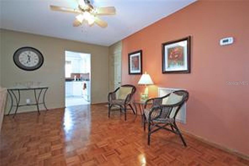 221 Cedarwood Cir #221-221 - Photo 7 of 22