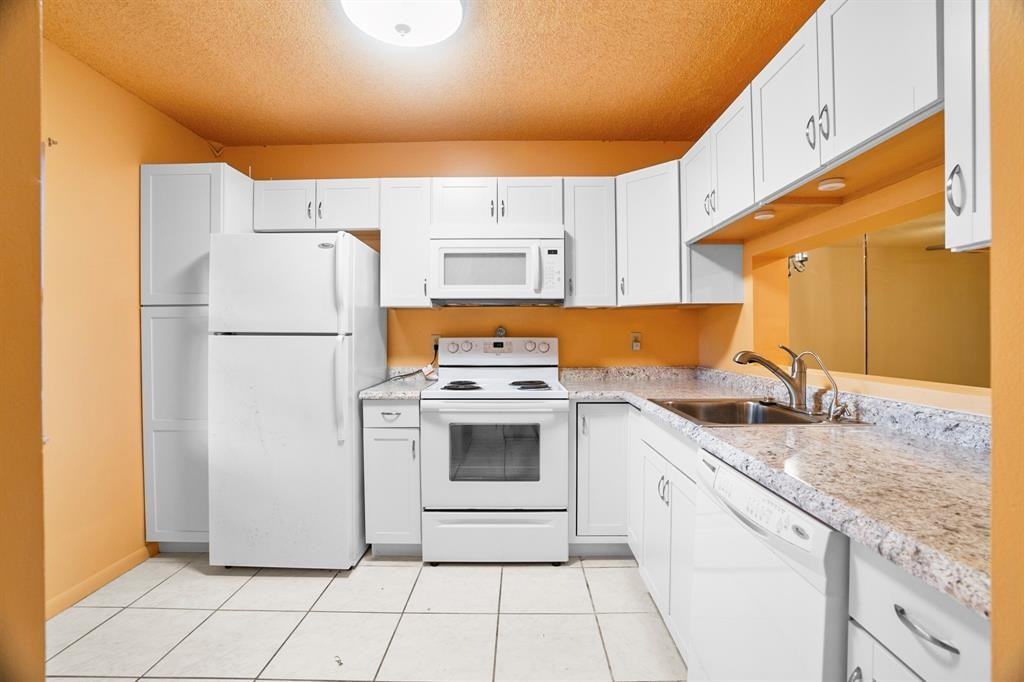 3071 Holiday Springs Blvd #3071-102 - Photo 7 of 33