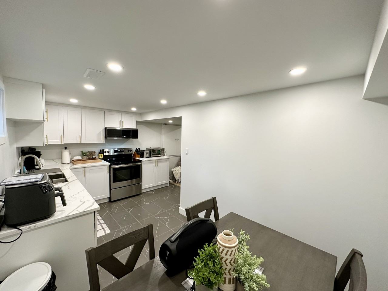 44 Sherry Lane #B - Photo 6 of 17