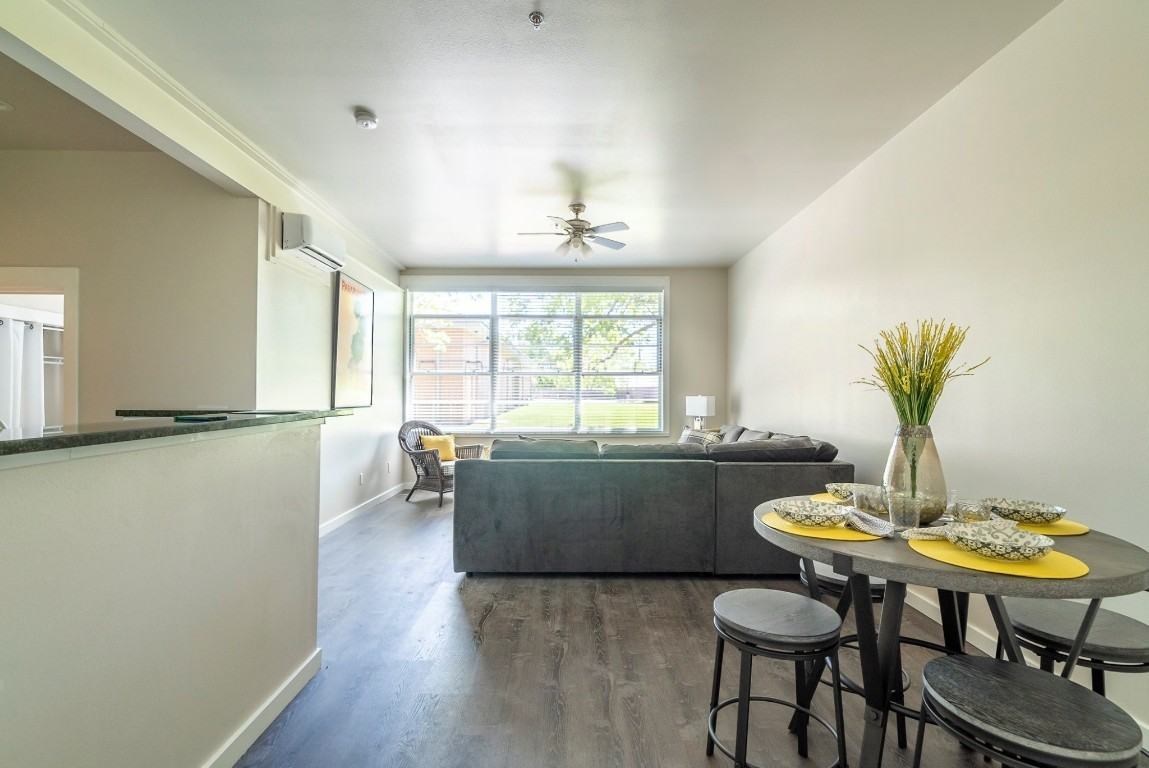 809 Vance St #809 - Photo 2 of 10