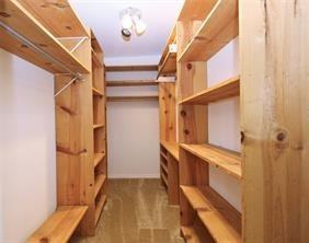 2527 Oakcliff St #2527 - Photo 2 of 15