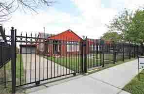 2527 Oakcliff St #2527 - Photo 4 of 15