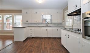 2527 Oakcliff St #2527 - Photo 5 of 15