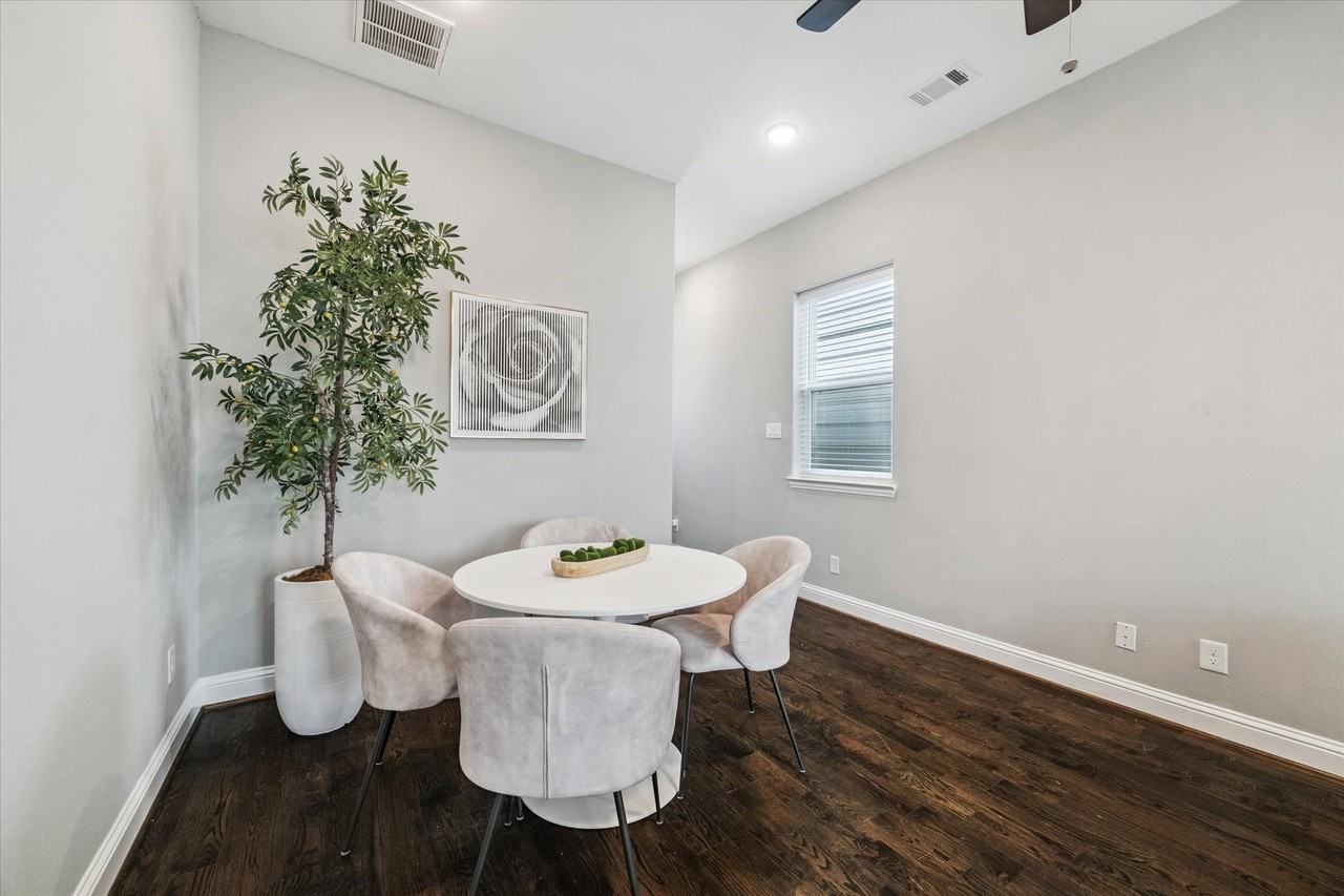 5443 Camaguey St #5443 - Photo 4 of 25