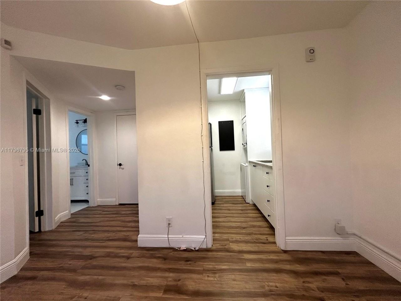 407 Nw 11th Ave #407-407 - Photo 3 of 16