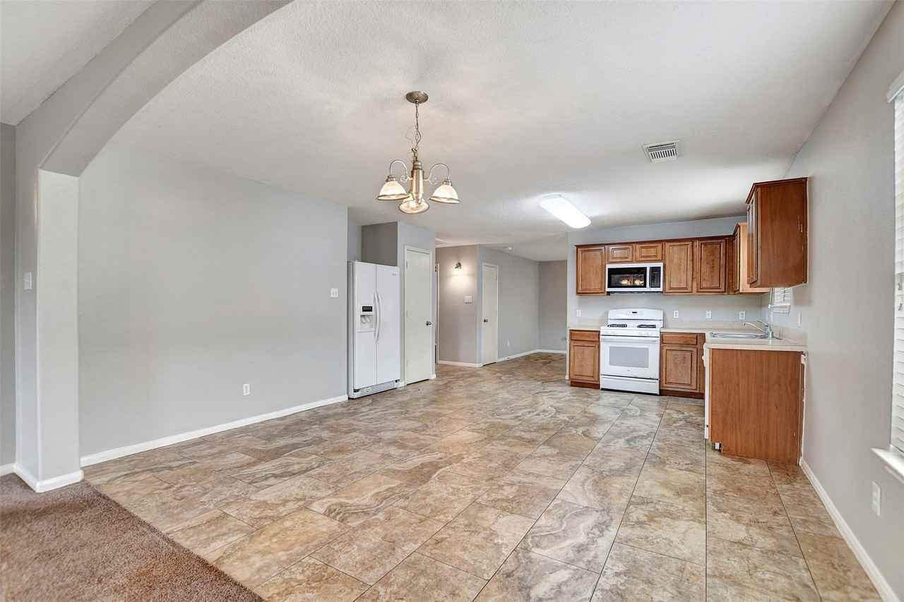 12319 Chute Forest Dr #12319 - Photo 2 of 34