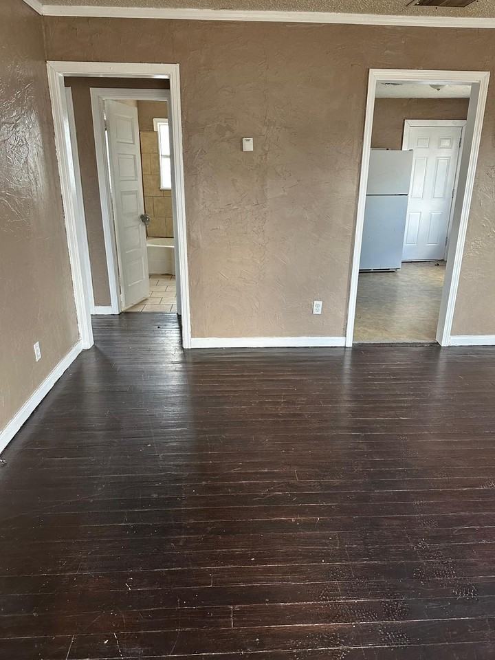 203 N Kentucky St #1 - Photo 5 of 6