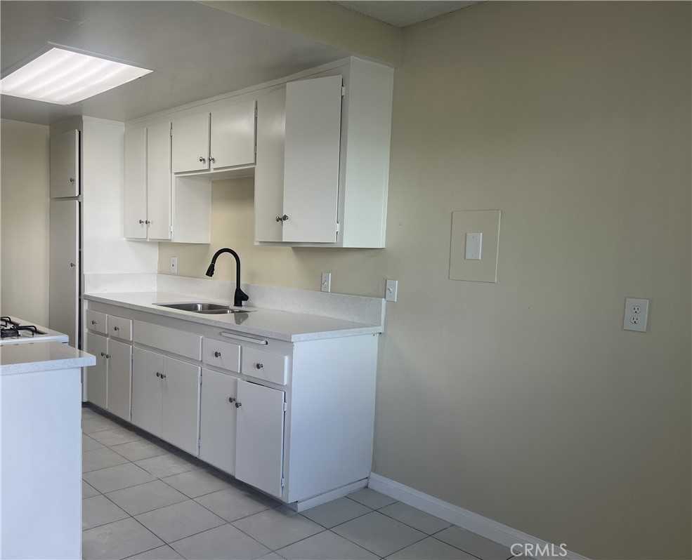 1452 3rd St #1452-9 - Photo 6 of 15