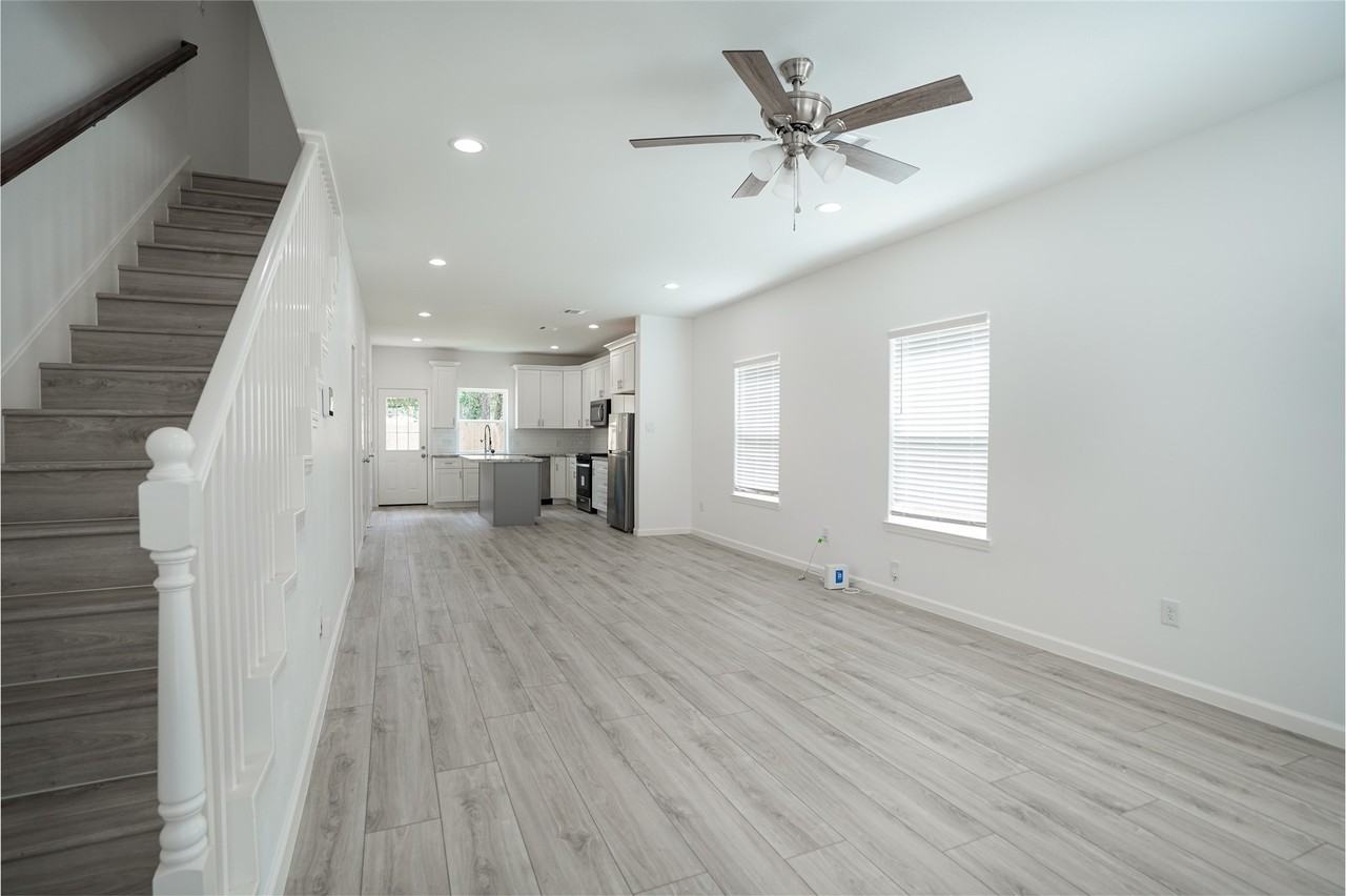 7914 Laura Koppe Rd #7914B - Photo 6 of 14