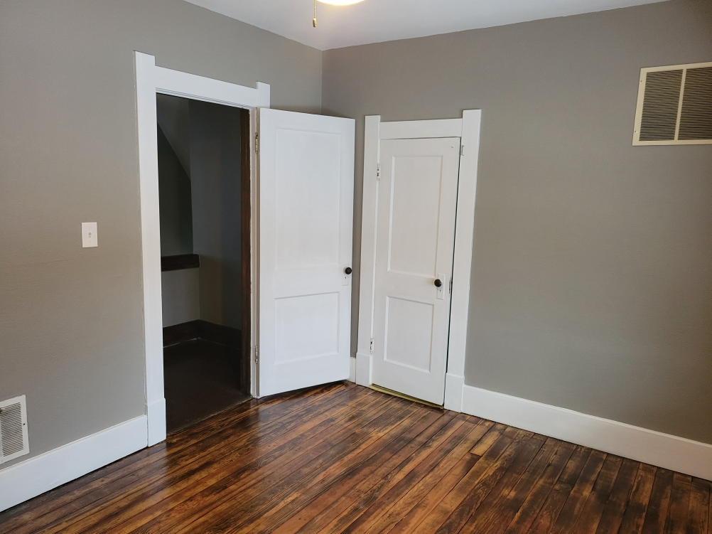 621 Dearborn Ave #1 - Photo 6 of 24