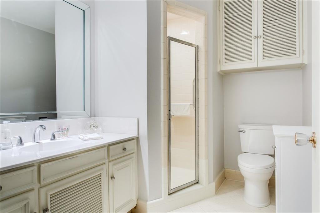 6357 Diamond Head Cir #6357B - Photo 3 of 23