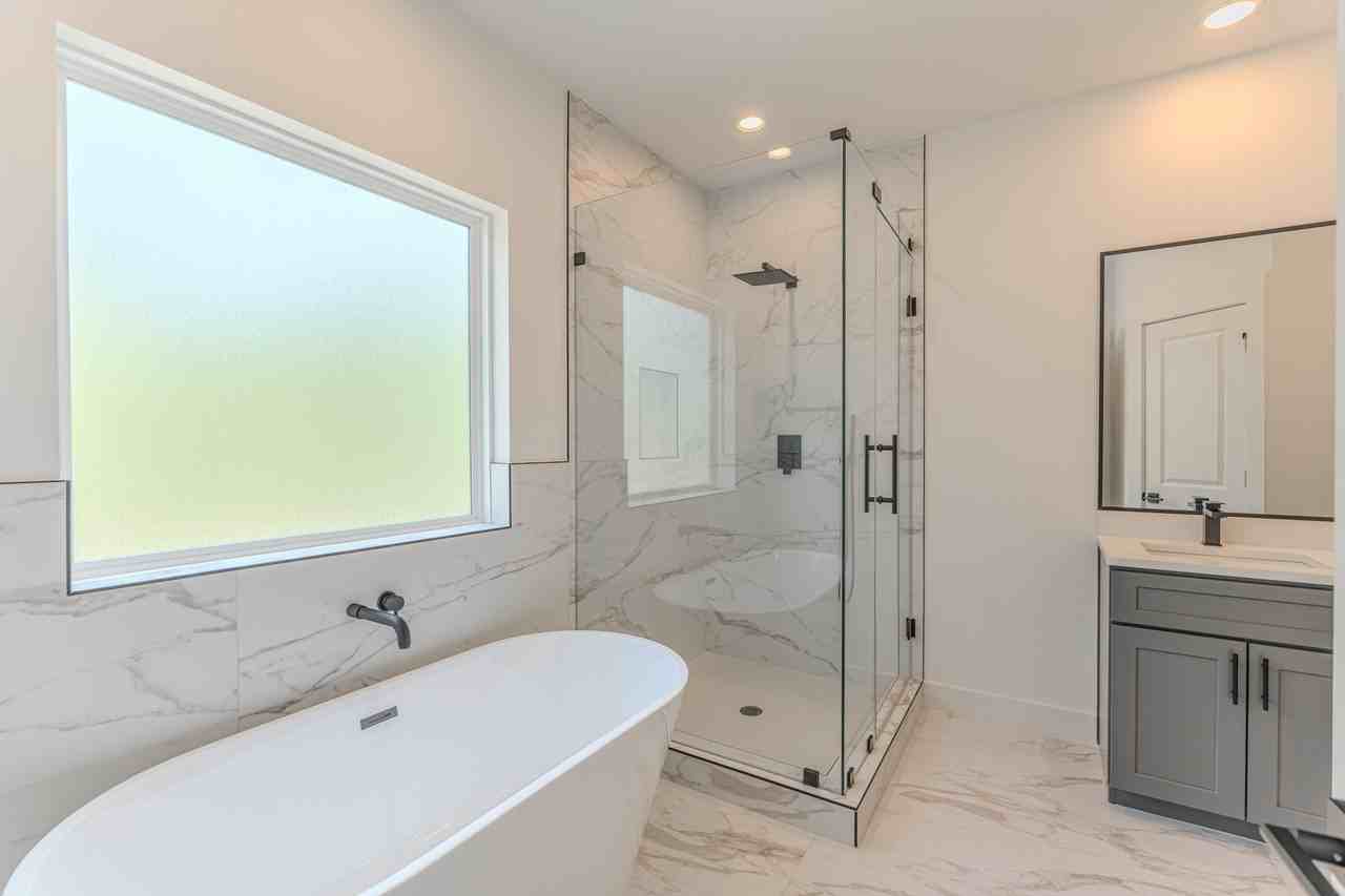 7628 Inwood Hills Ln #7628 - Photo 7 of 46