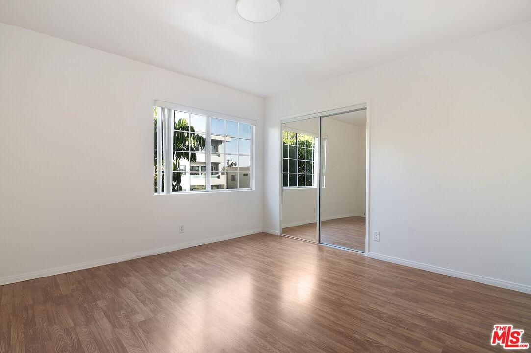 1937 S Bedford St #1937-4 - Photo 3 of 25