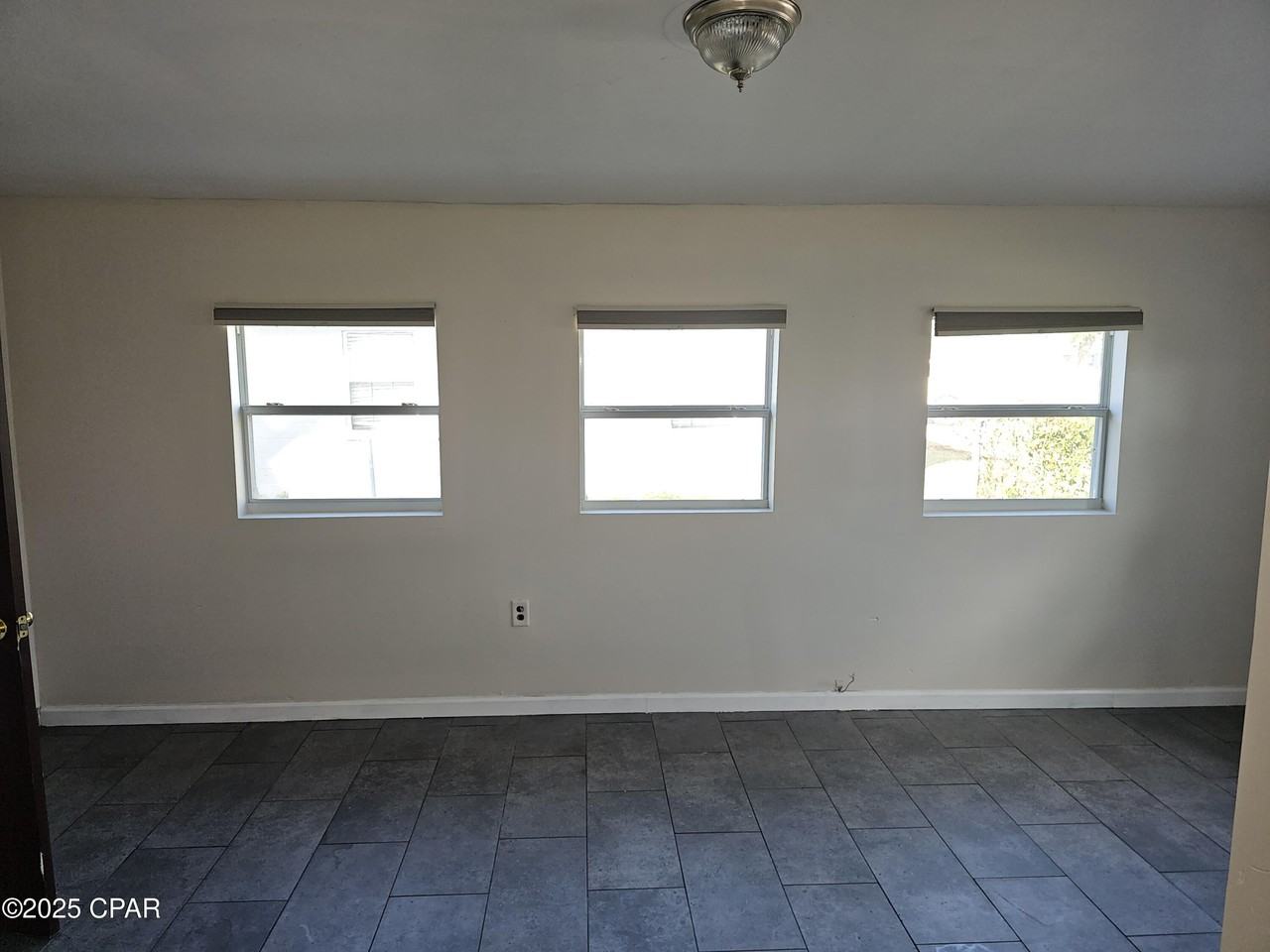 705 Satsuma Ave #705 - Photo 3 of 14