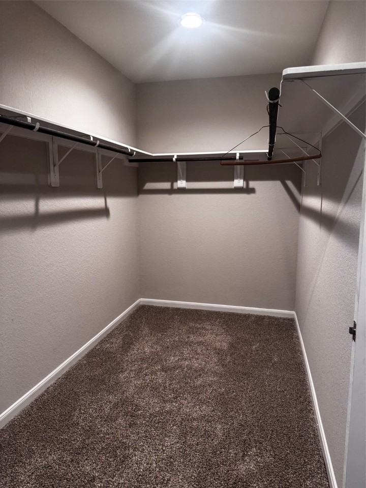 5515 Russett Bay Ct #5515 - Photo 6 of 30