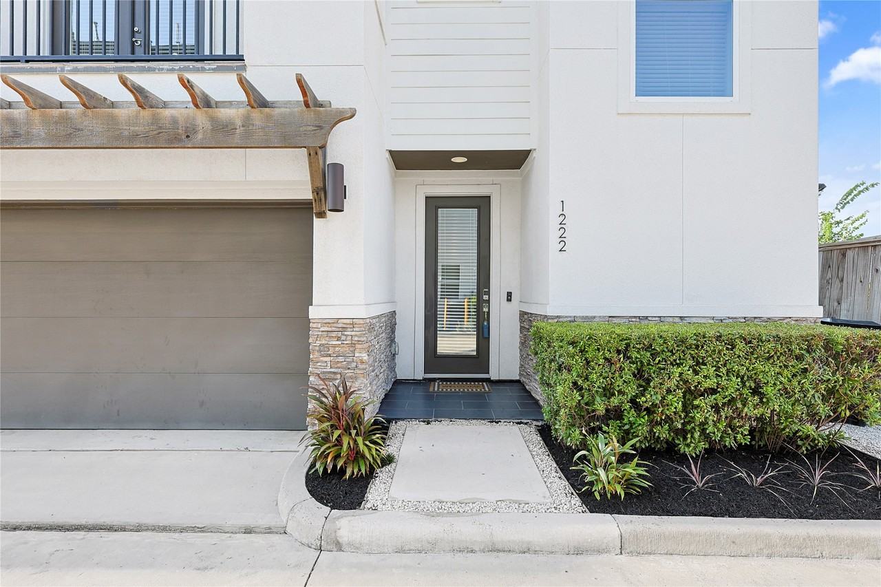 1222 Upton St #1222 - Photo 6 of 41