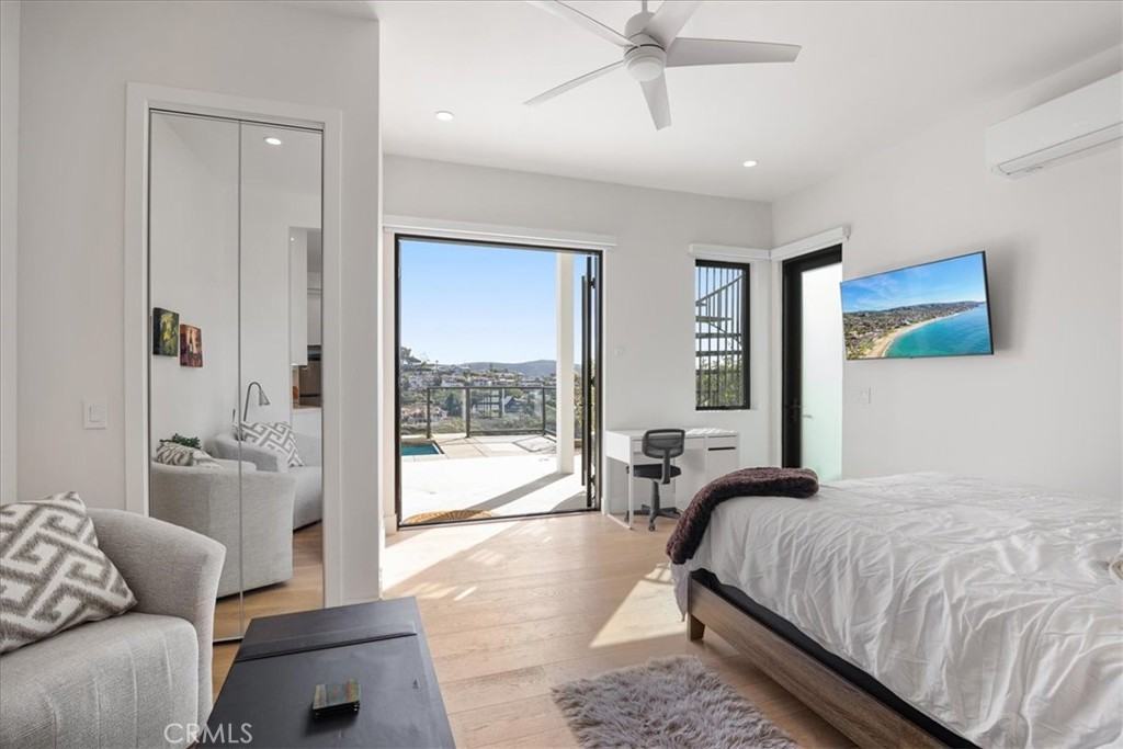 1515 Tahiti Ave #1515B - Photo 7 of 19