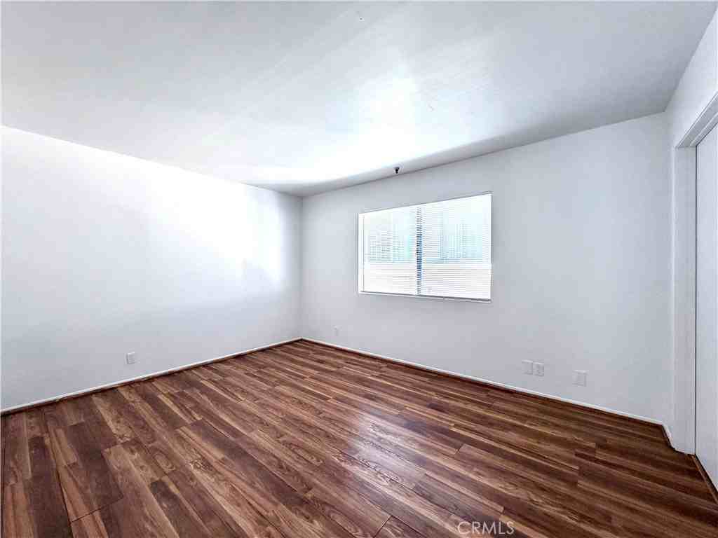 13512 Moorpark St #13512-103 - Photo 4 of 10