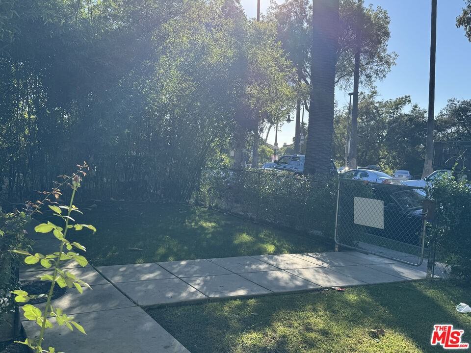 446 S St Louis St #446 - Photo 5 of 25