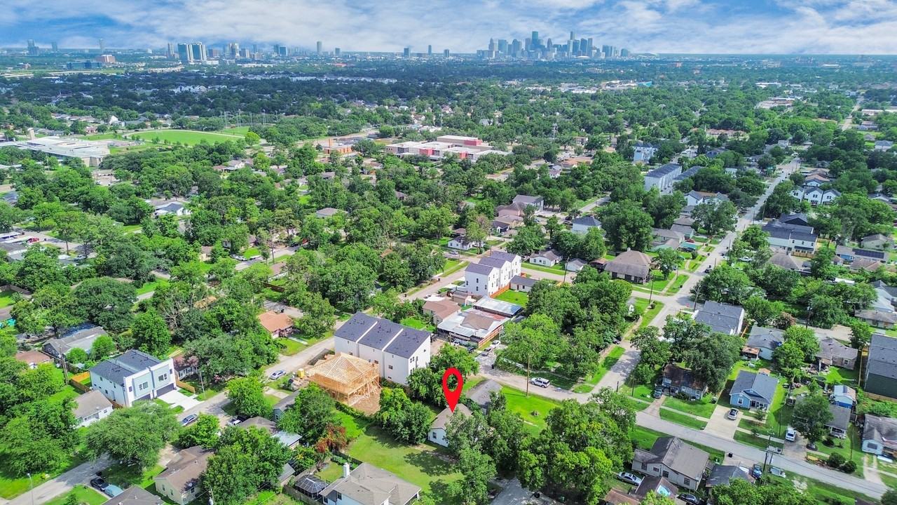 7004 Conley St #7004 - Photo 7 of 32