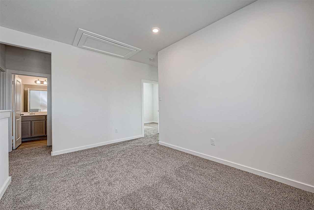 31938 Holland Arbor Trl #31938 - Photo 3 of 37