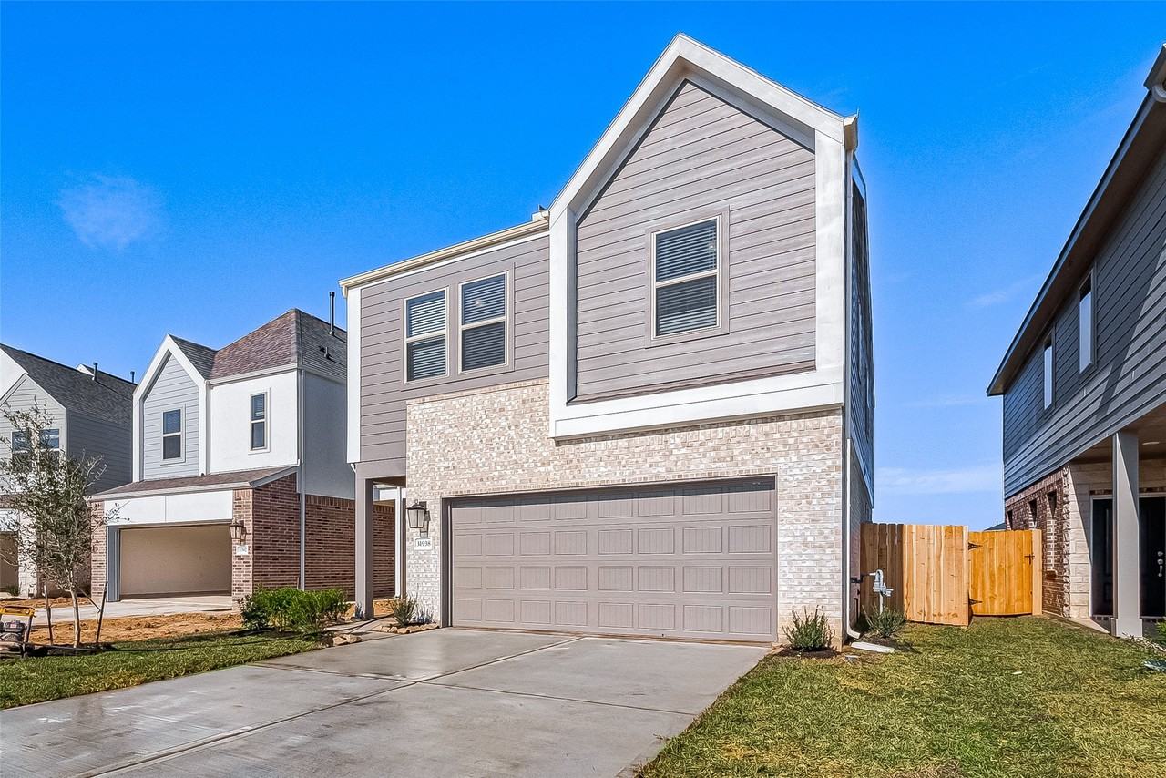 31938 Holland Arbor Trl #31938 - Photo 4 of 37