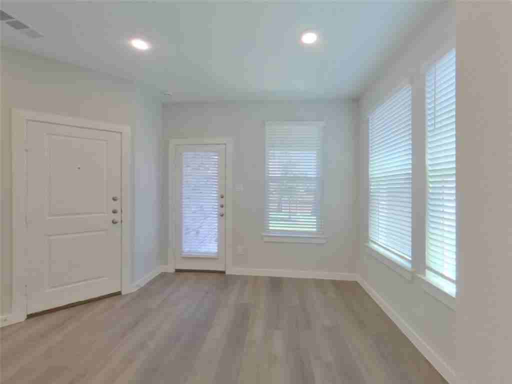 2552 Finch Hollow Dr #2552 - Photo 7 of 19