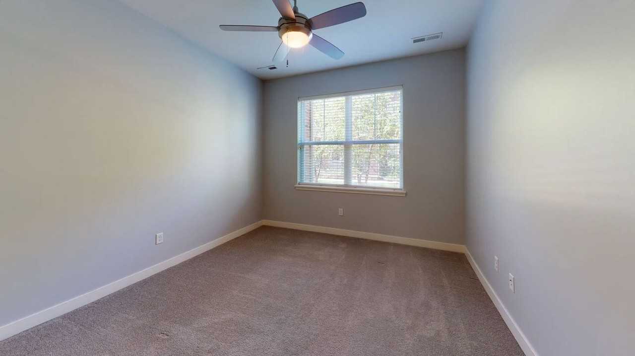 1629 Mccleary Ln #1629-3A - Photo 5 of 17