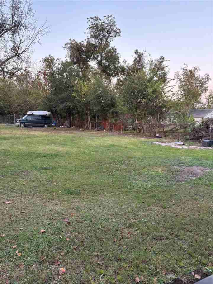 10523 Oswego St #10523 - Photo 6 of 11