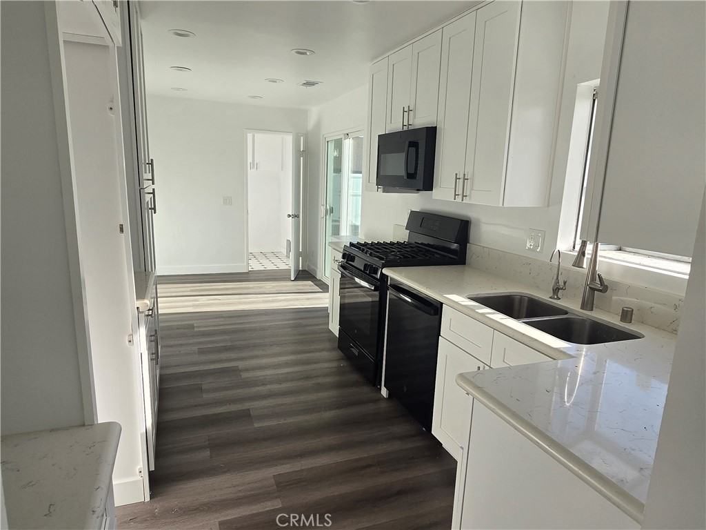 11608 Luanda St #11608 - Photo 4 of 15