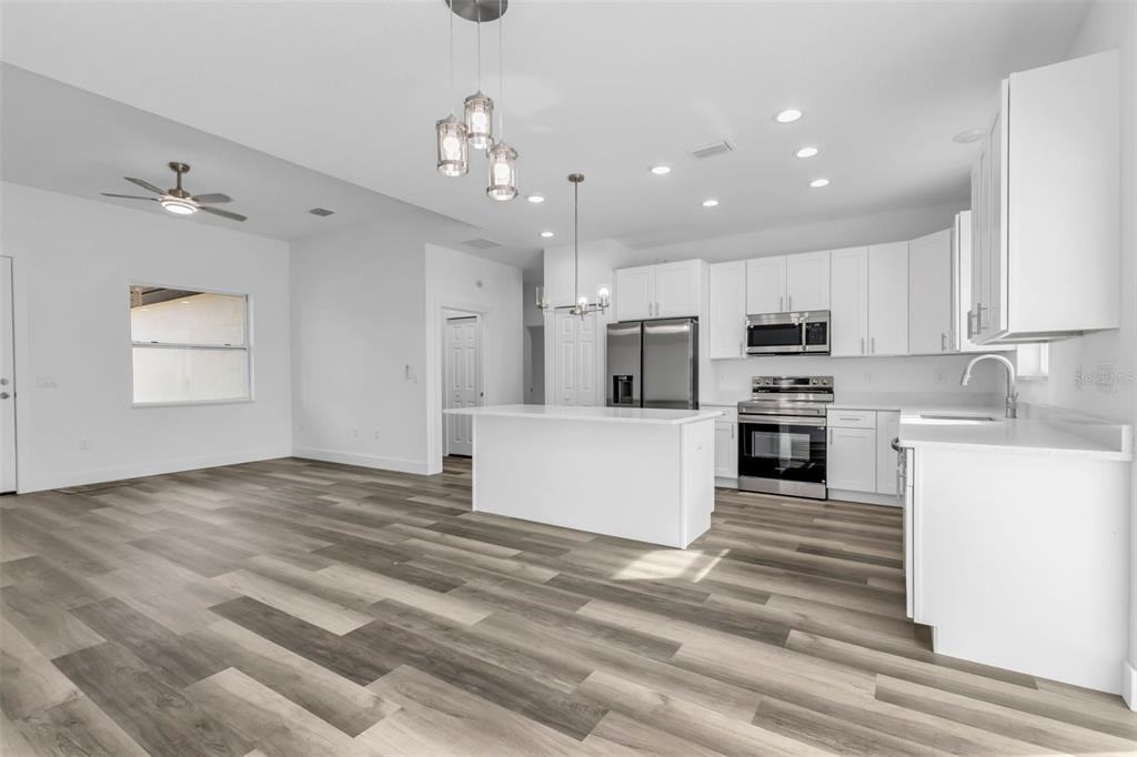 23461 Winthrob Ave #23461 - Photo 5 of 45