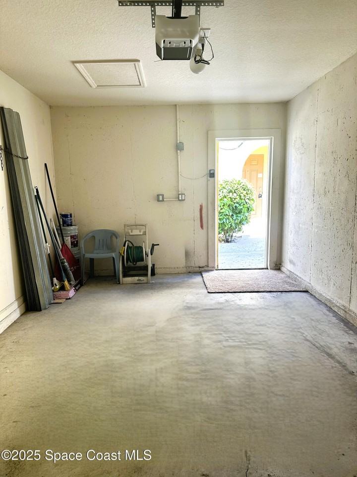 975 Luminary Cir #975-103 - Photo 6 of 11