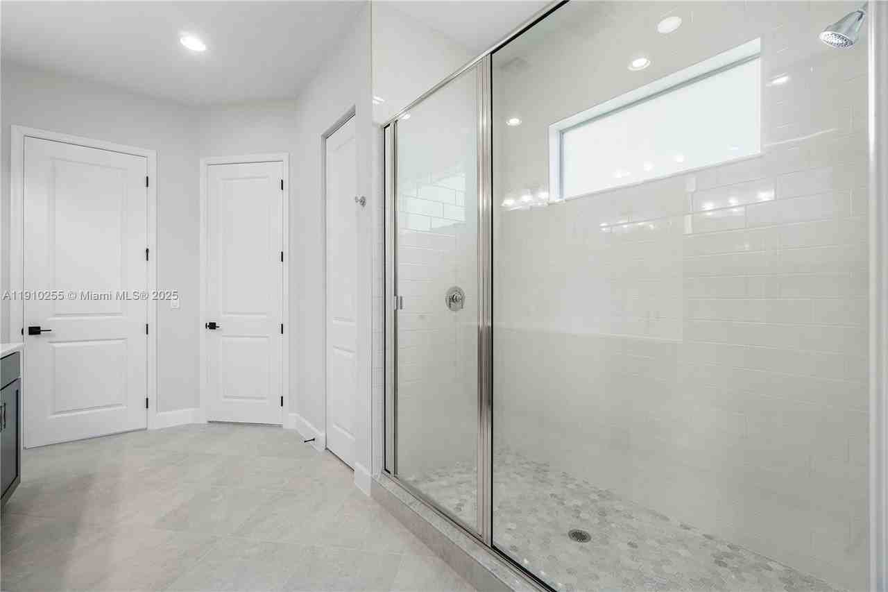 5488 Liberty Ln #5488-5488 - Photo 2 of 39