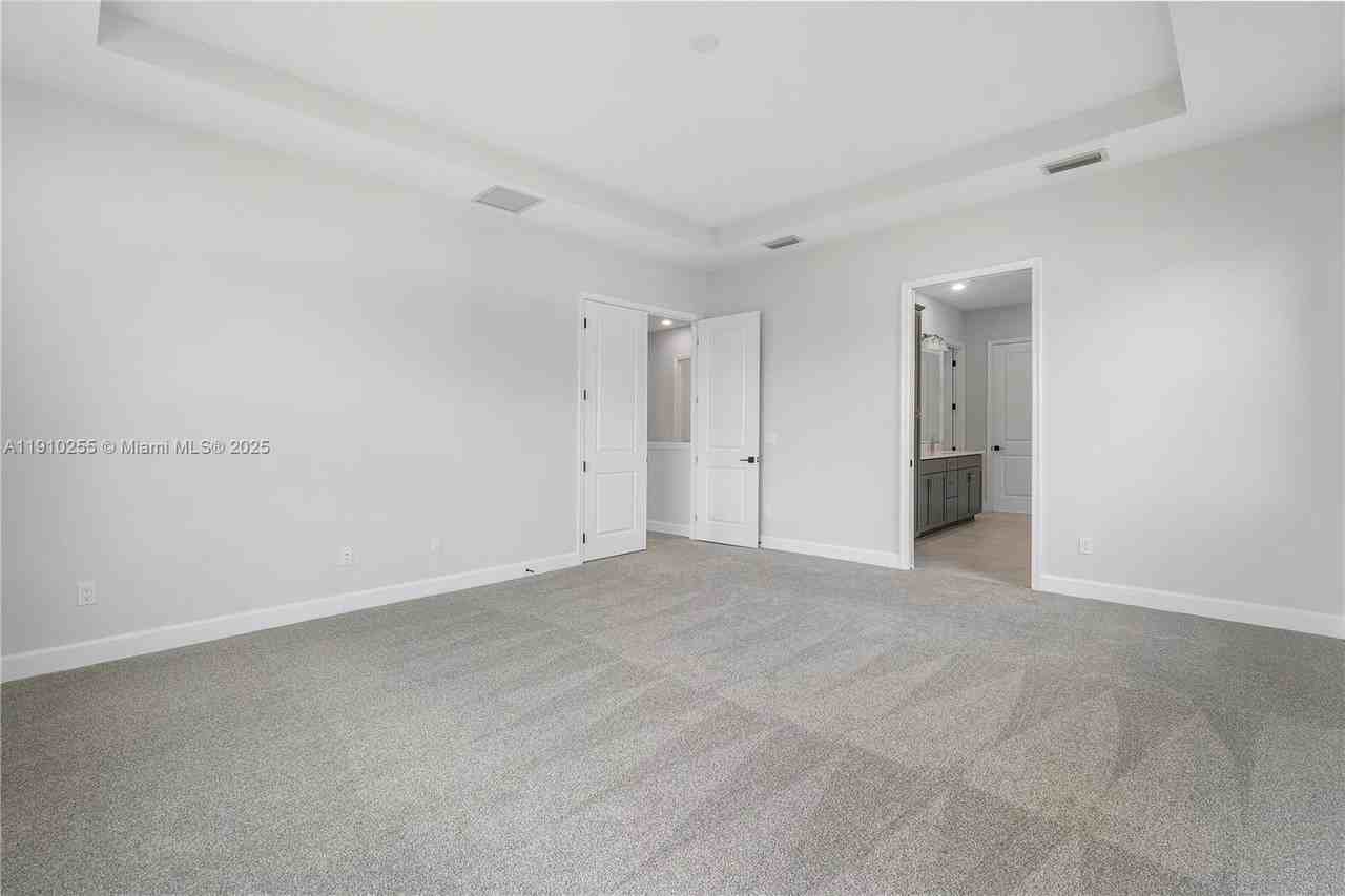 5488 Liberty Ln #5488-5488 - Photo 7 of 39