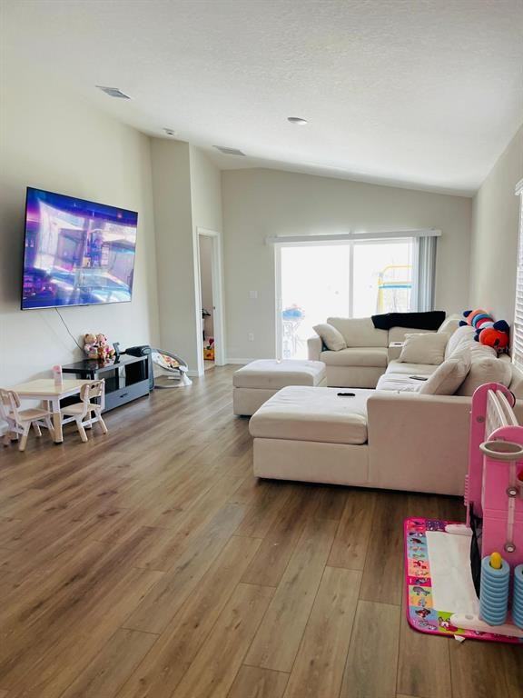 4058 Gardenia Ave #4058 - Photo 2 of 7