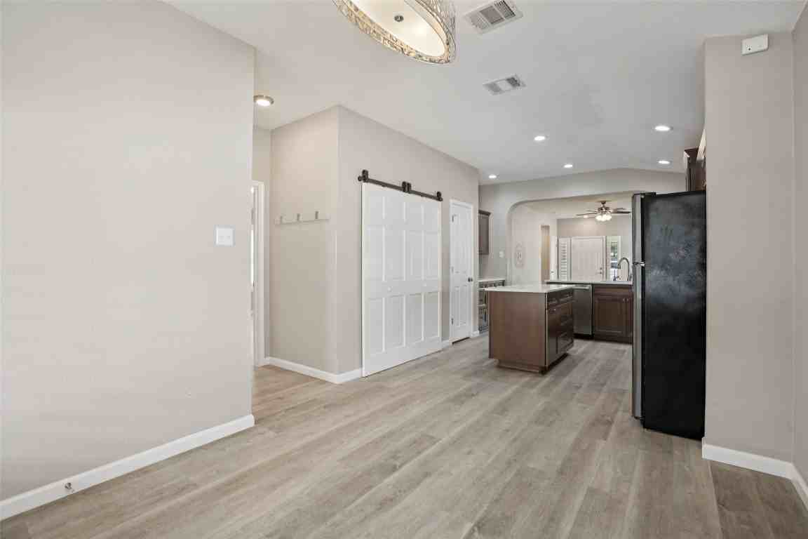 4937 Hartson #4937 - Photo 5 of 39