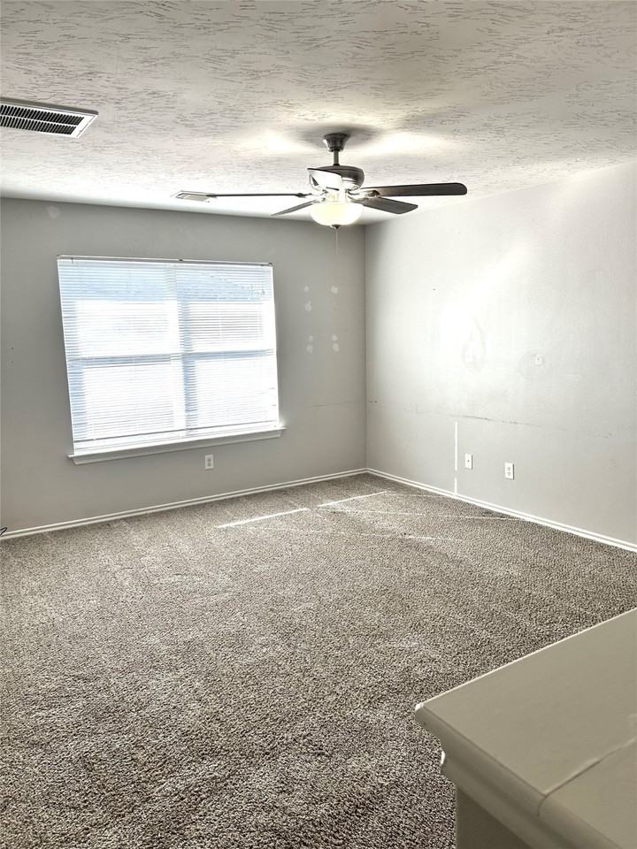 19923 Malletia Dr #19923 - Photo 2 of 21