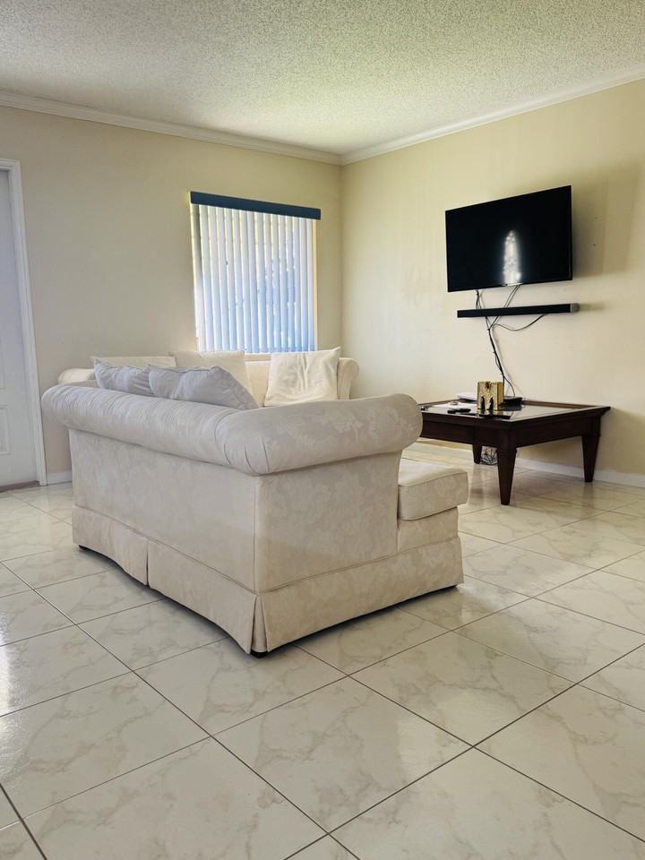 3491 La Jardin Ct #3491 - Photo 2 of 6