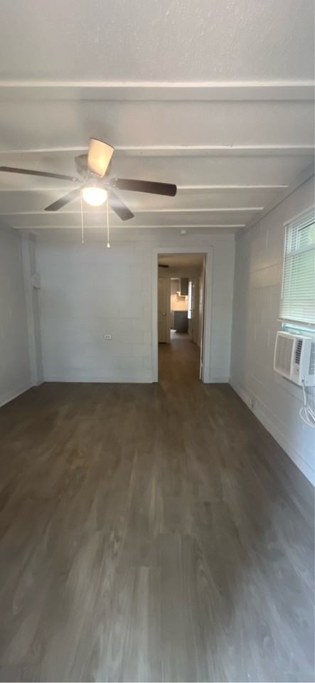 822 Corn Ave #B - Photo 2 of 7