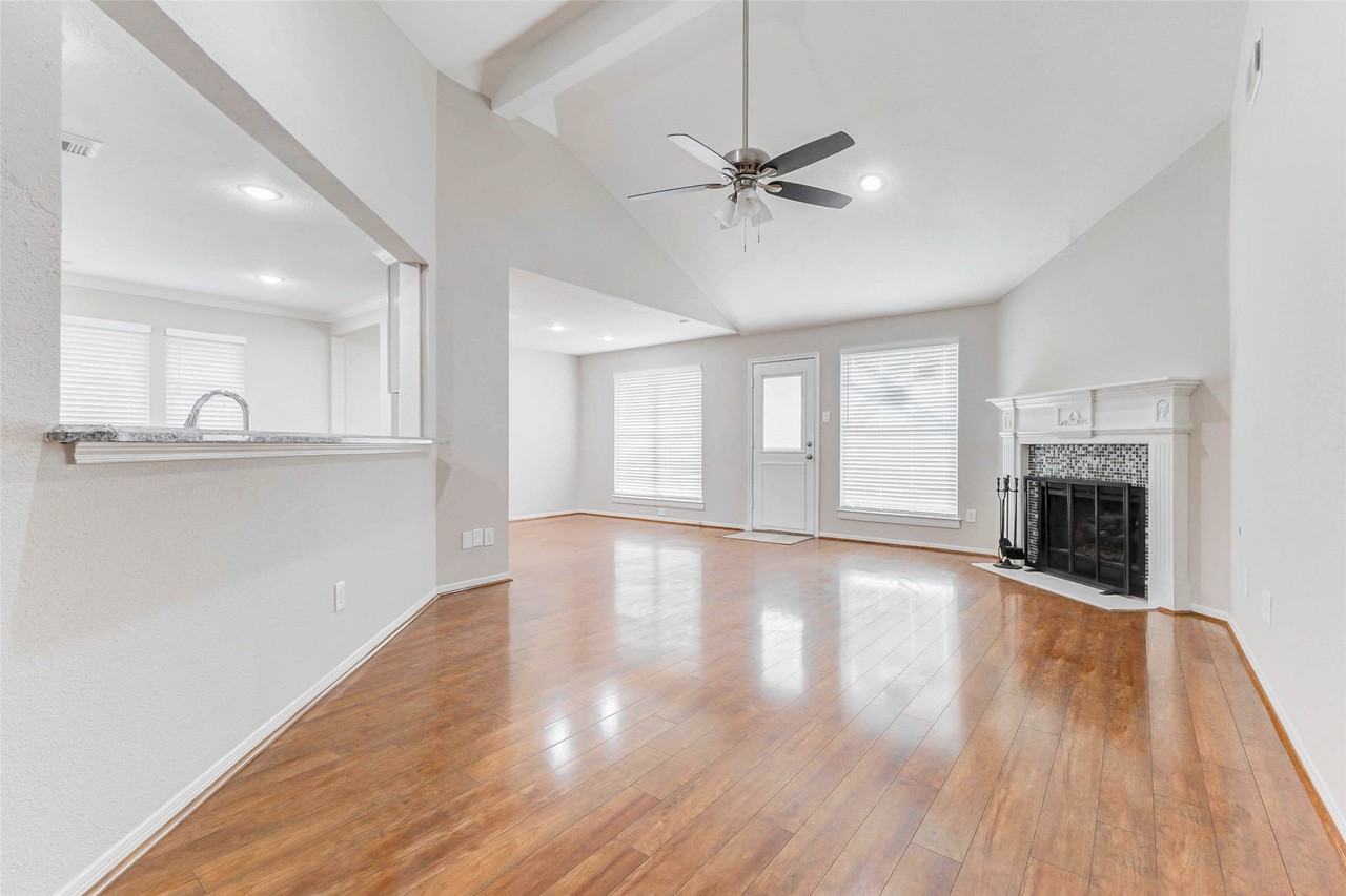 2410 Clear Ridge Dr #2410 - Photo 6 of 24