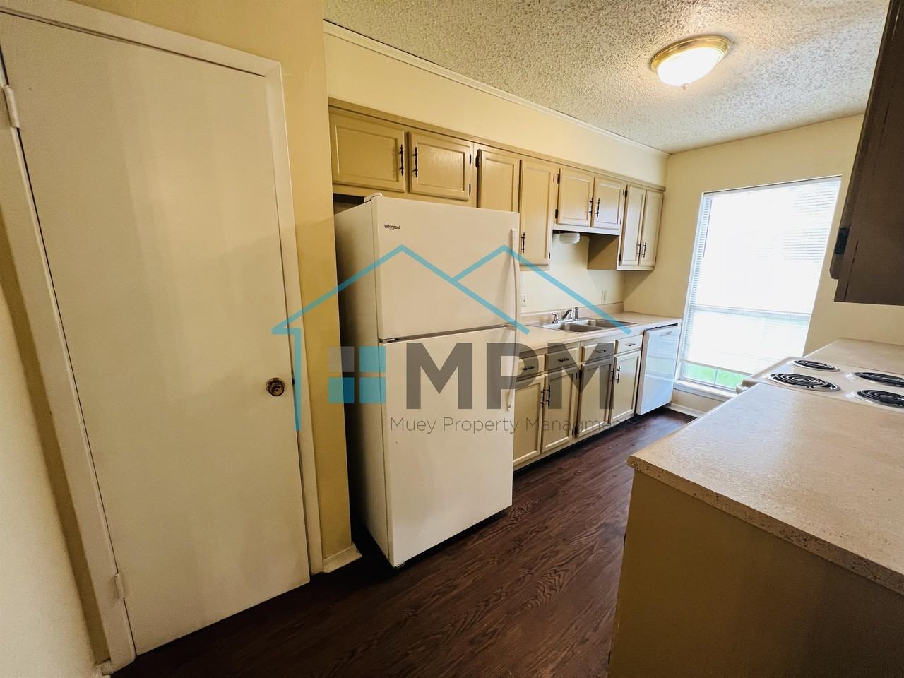 56 Colonial Dr #B - Photo 3 of 13