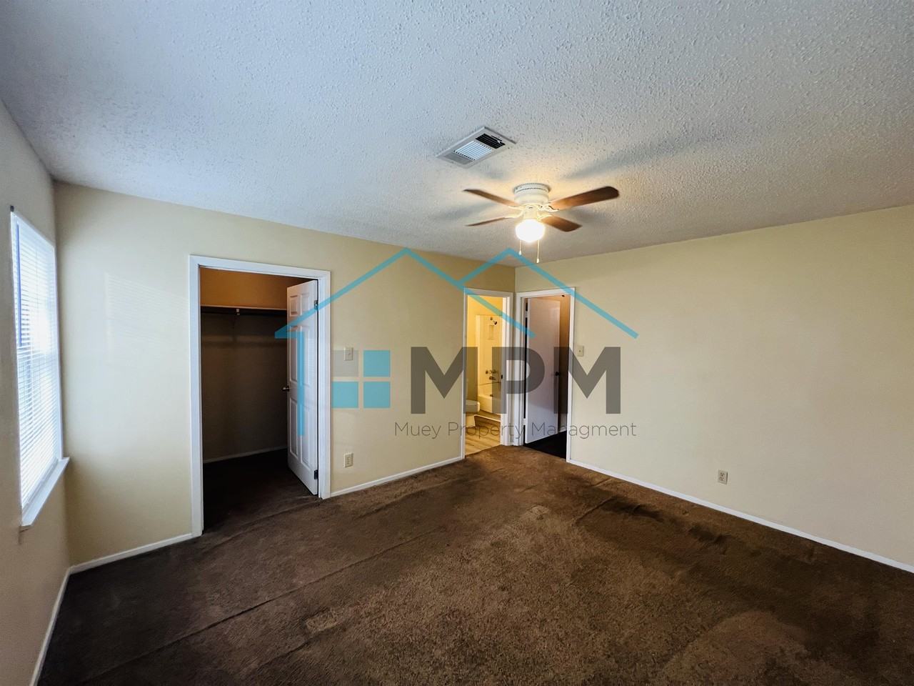 56 Colonial Dr #B - Photo 6 of 13