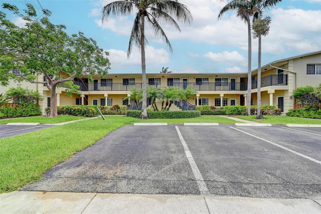 410 Sw 15th St #410-105 - Photo 5 of 10