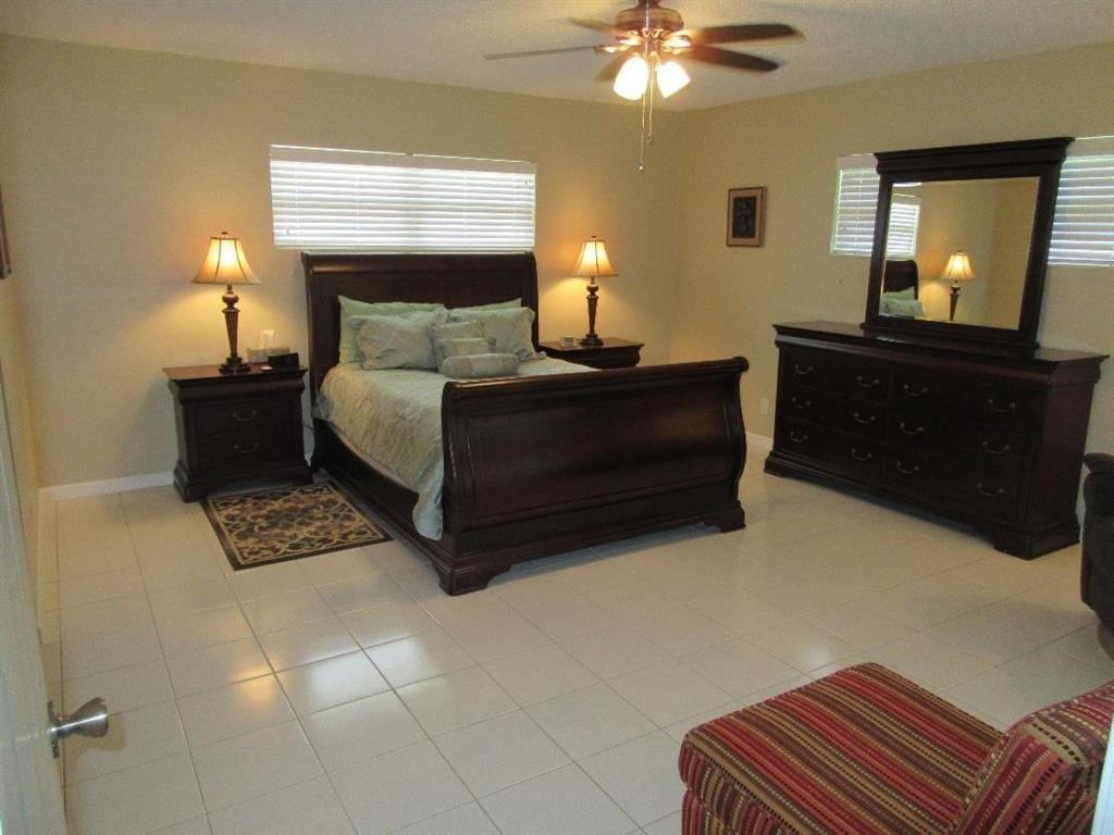 10561 Greentrail Dr S #10561 - Photo 2 of 5