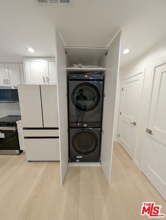 10623 Stanwin Ave #10623 - Photo 4 of 17