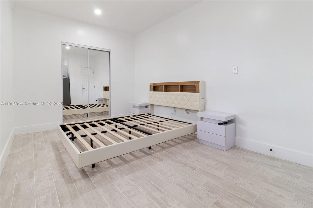 Meadow Wood Manor #26155-1 - Photo 3 of 19