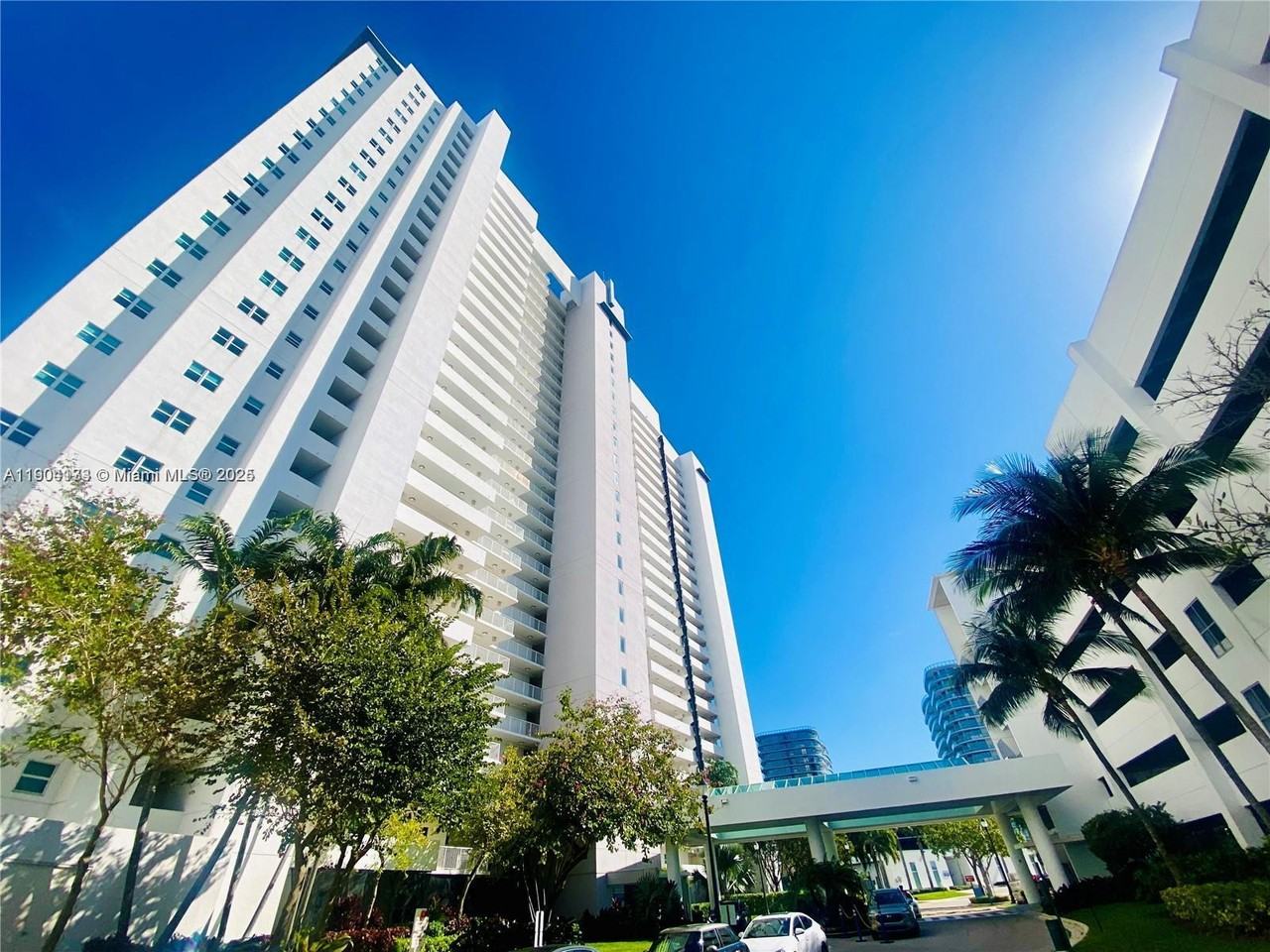 14951 Royal Oaks Ln #14951-405 - Photo 3 of 50