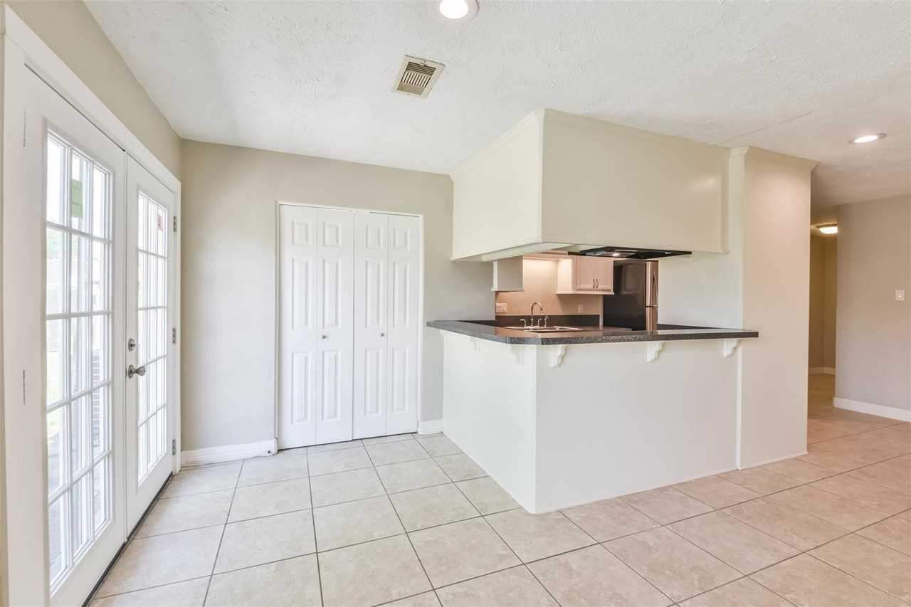 6847 Vanlynn Ln #6847 - Photo 6 of 23